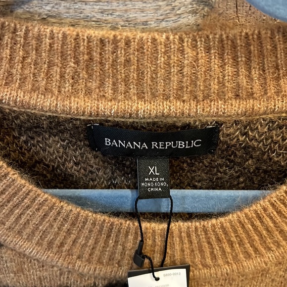 NWT - Banana Republic Zebra Sweater - Size XL - Picture 3 of 5